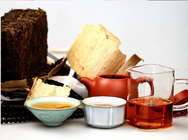  promotion ! Hot Sale Made in 1970 raw Puer Tea , 250 olde Pu Er tea , Agilawood tambac,Smooth Pu erh Tea,Ancient tree 