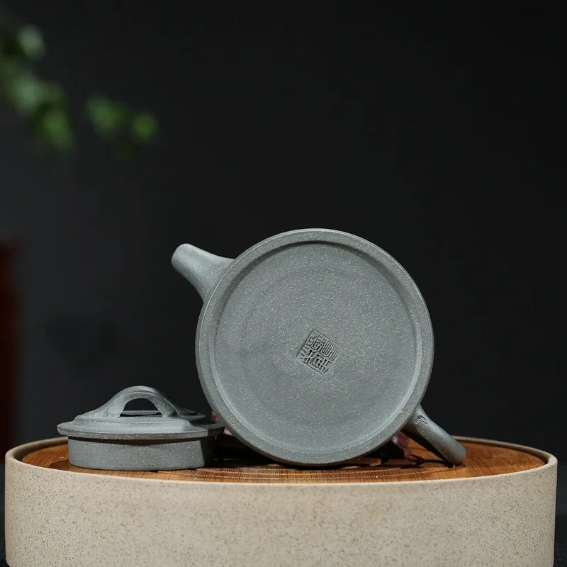 9293713092_665618410