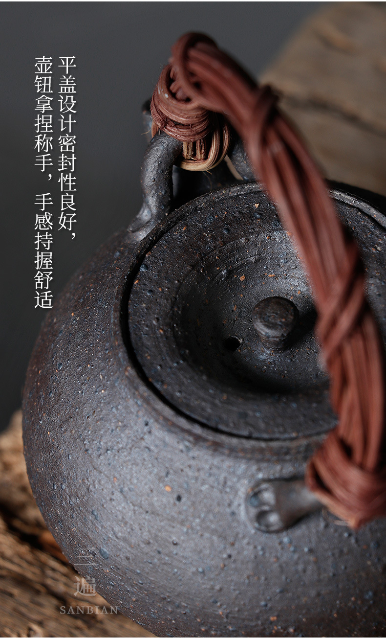 Mujin Loop-Handled Teapot_09.jpg