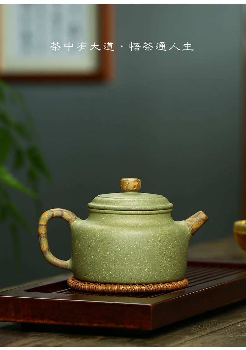 Dezhong Teapot Details_02.jpg