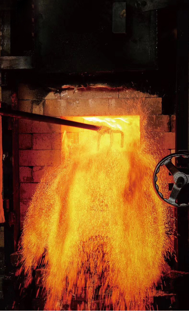 Kiss Aquarius Pot_01.jpg