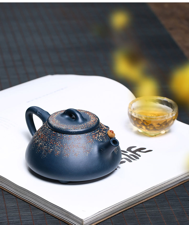 Longevity Peach Stone Ladle Details_08.jpg