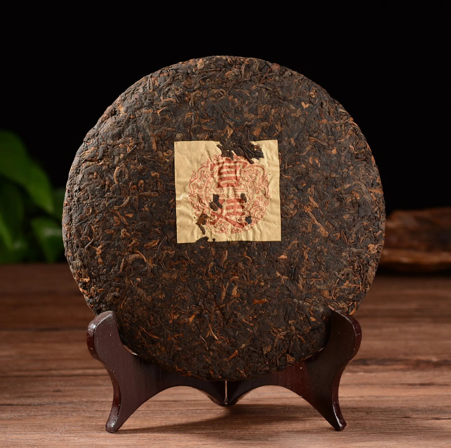 sale Direct Pu'er Tea Menghai gold tea cake tribute 357g Pu'er Tearipe pu er oldest puer honey sweet