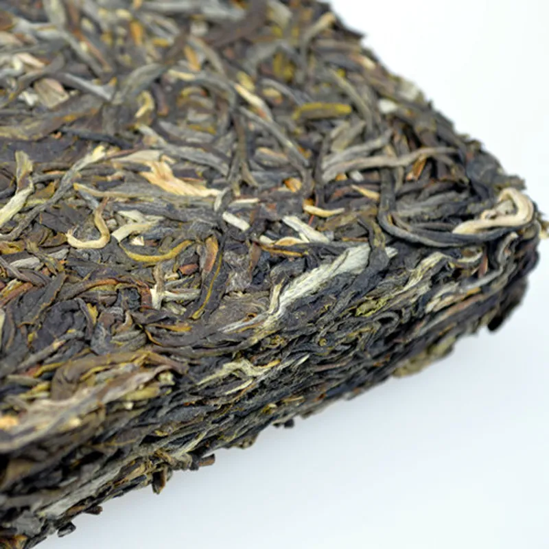 In 2016 the new Pu erh tea 250 grams of Yunnan Chen old tea ancient tea healthy diet + 