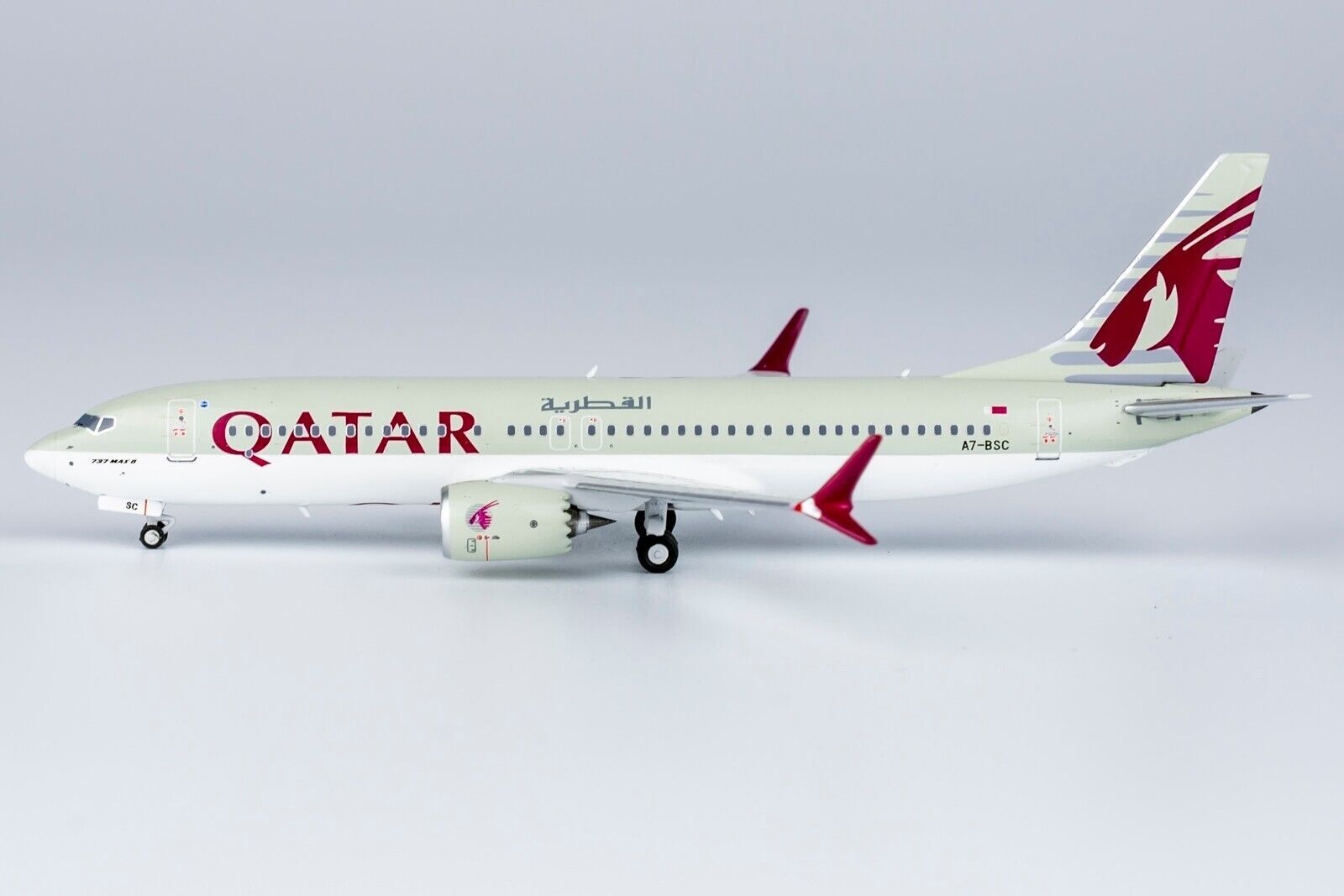 1:400 NG Model QATAR BOEING 737 MAX 8 Passenger Airplane Diecast Aircr