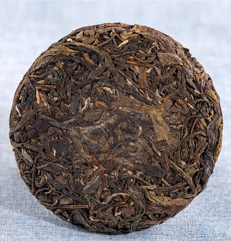Wholesale Pu'er Tea Cake Icelandic Ancient Tree Icelandic Sweet Cake Pu'er Seven-seed Cake Puer Raw Tea 100g