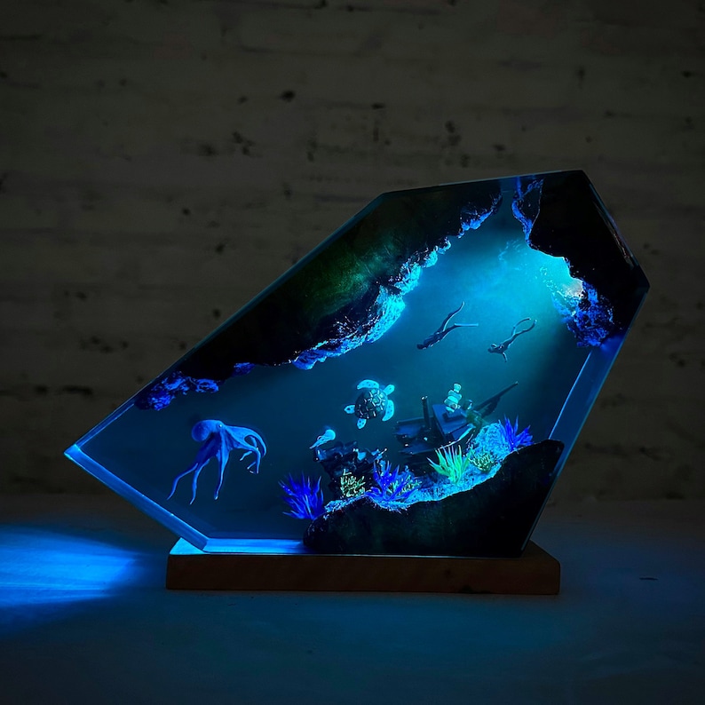 Epoxy Resin Night Light, Unique color changing resin wood lamp