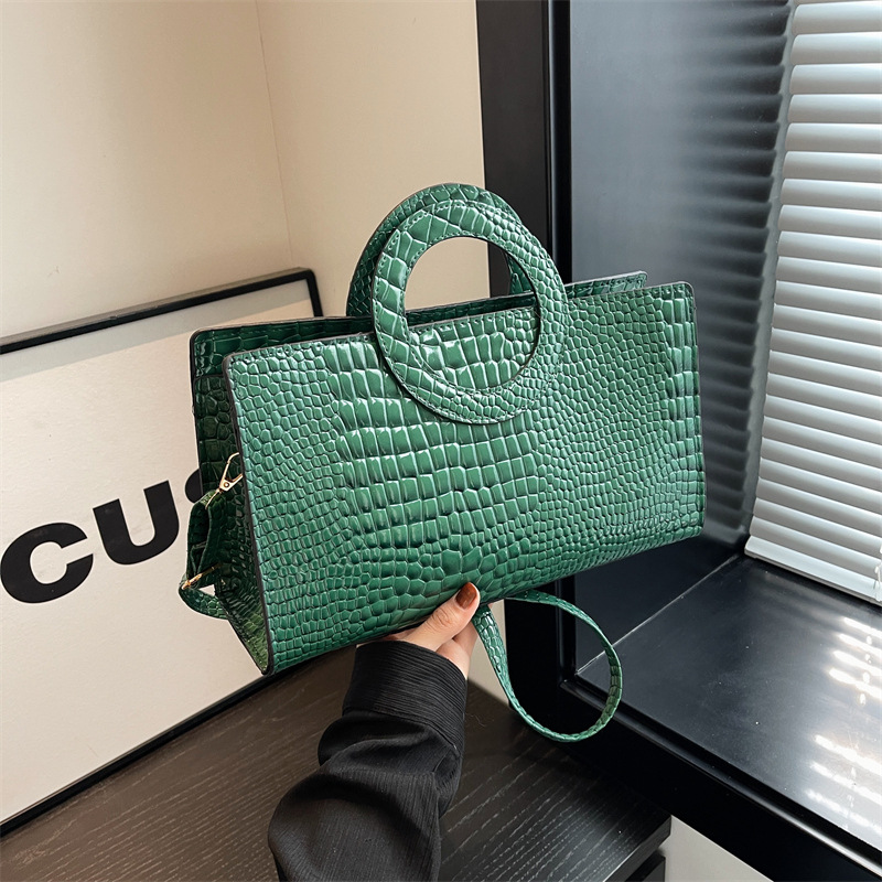 Retro Alligator Pattern Texture Leather Shoulder Bag