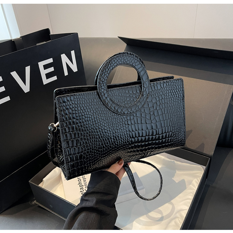 Retro Alligator Pattern Texture Leather Shoulder Bag