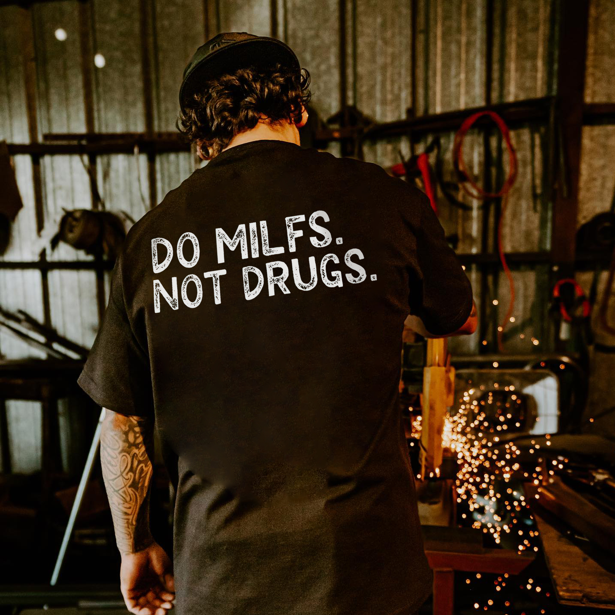 Do Milfs. Not Drugs Printed Men's T-shirt