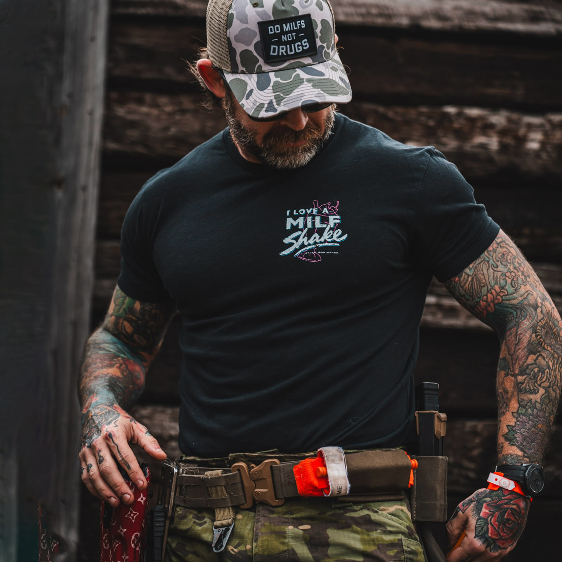 I Love A Milf Shake Printed Men's T-shirt Image - 3