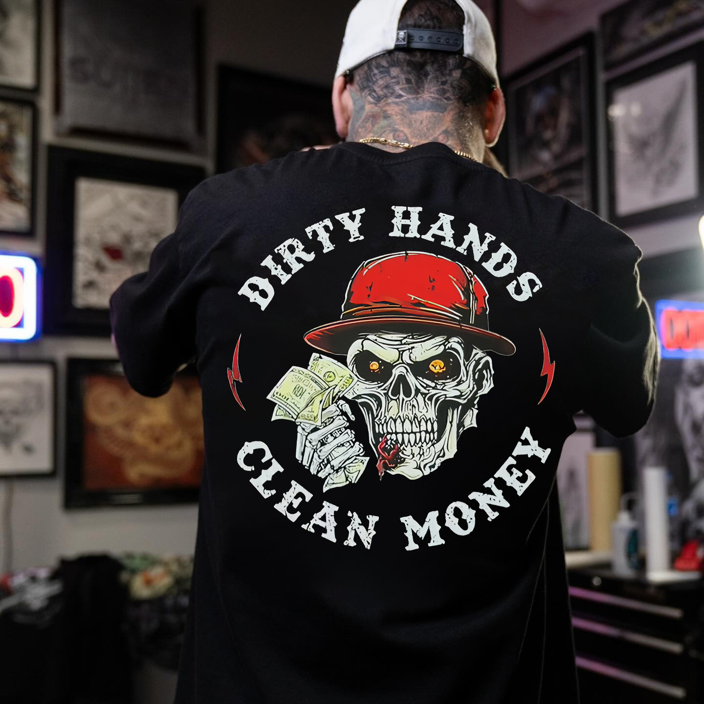 Dirty Hands Clean Money Printed Men's T-Shirt Image - 1