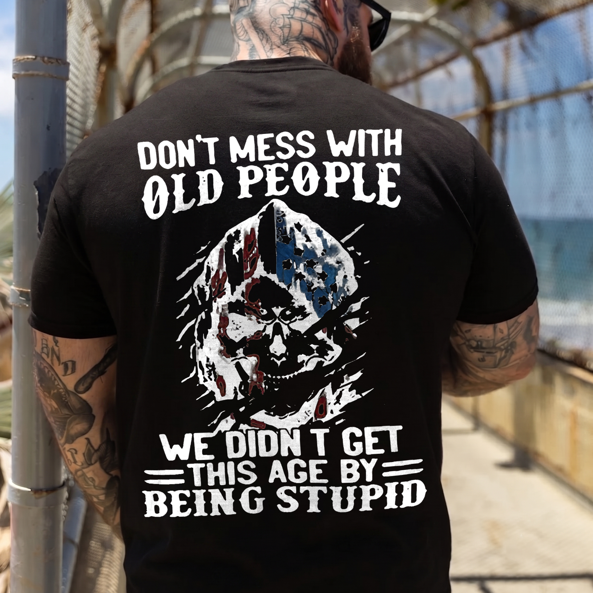 Don't Mess With Old People Printed Men's T-Shirt Image - 1