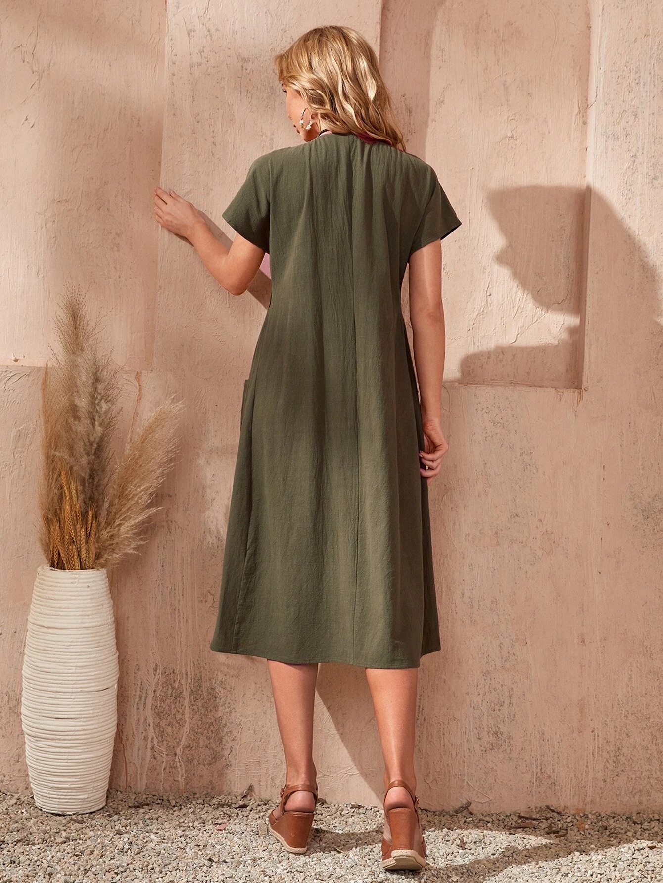 2024 spring and summer women's long skirt new round neck pocket pleated short-sleeved cotton and linen dress