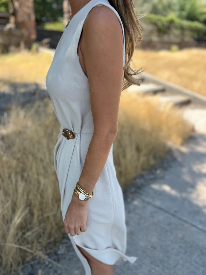 👜 End of Season Sale 💰 Gold Brooch Crêpe Draped Dress