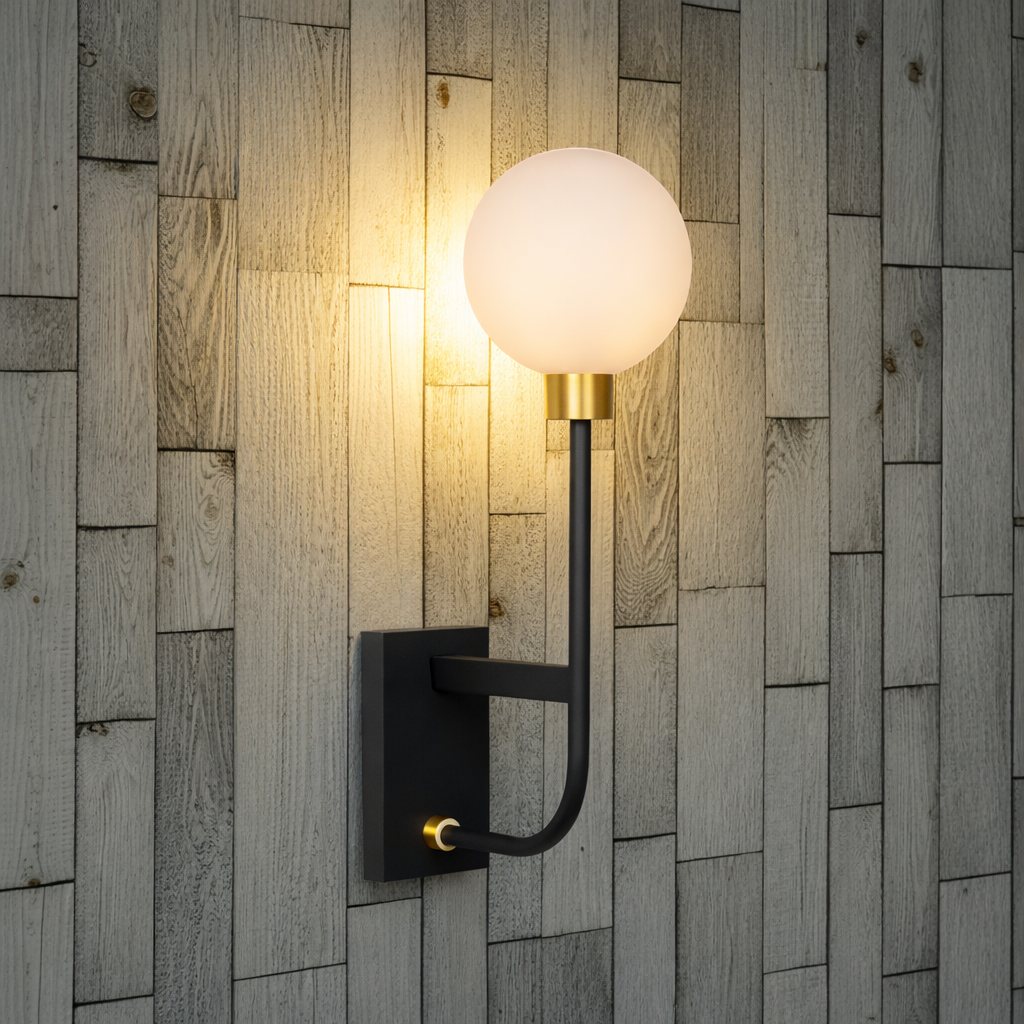 Berend Wall Light