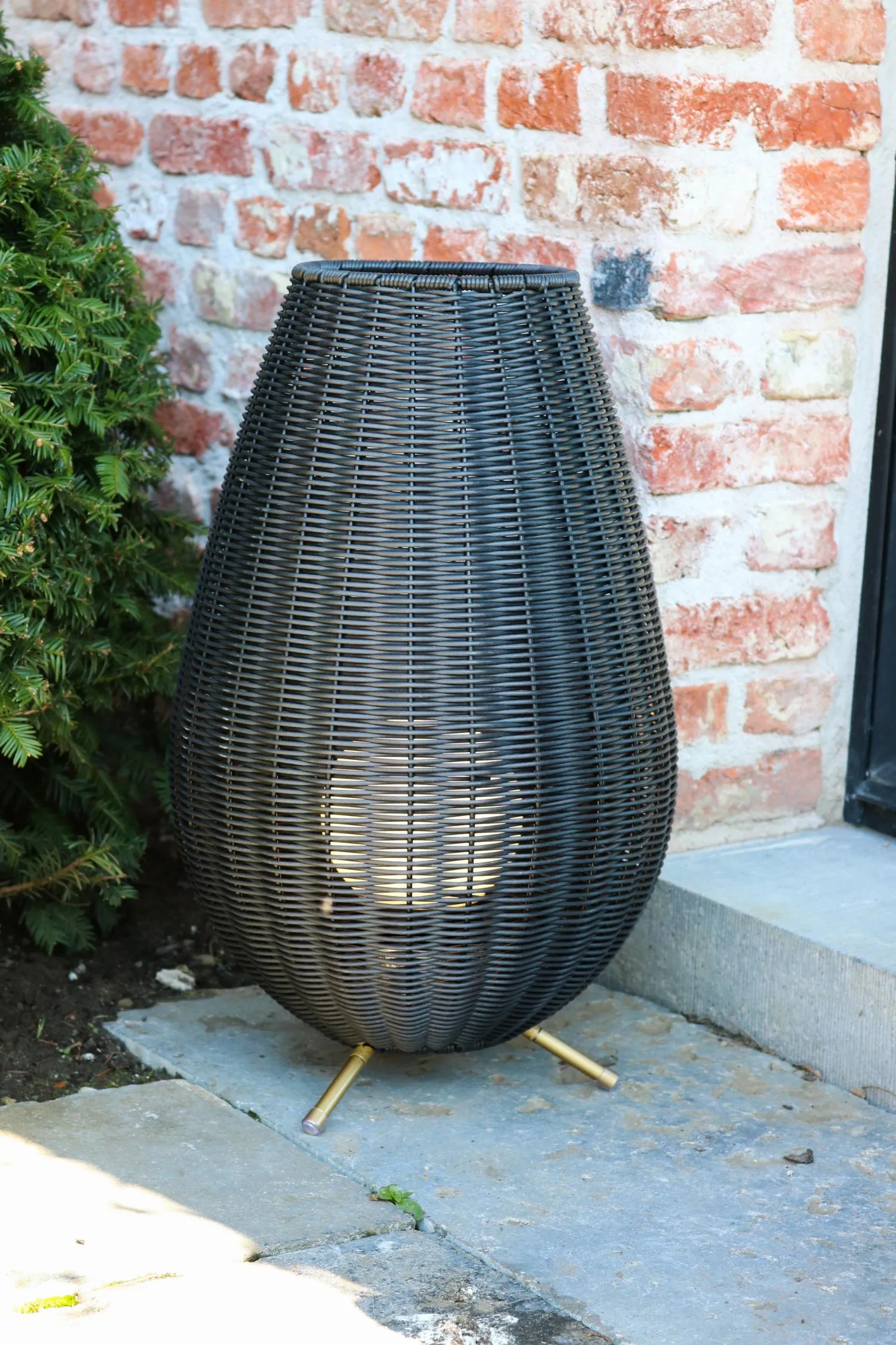 STANDING & TABLE LAMPS