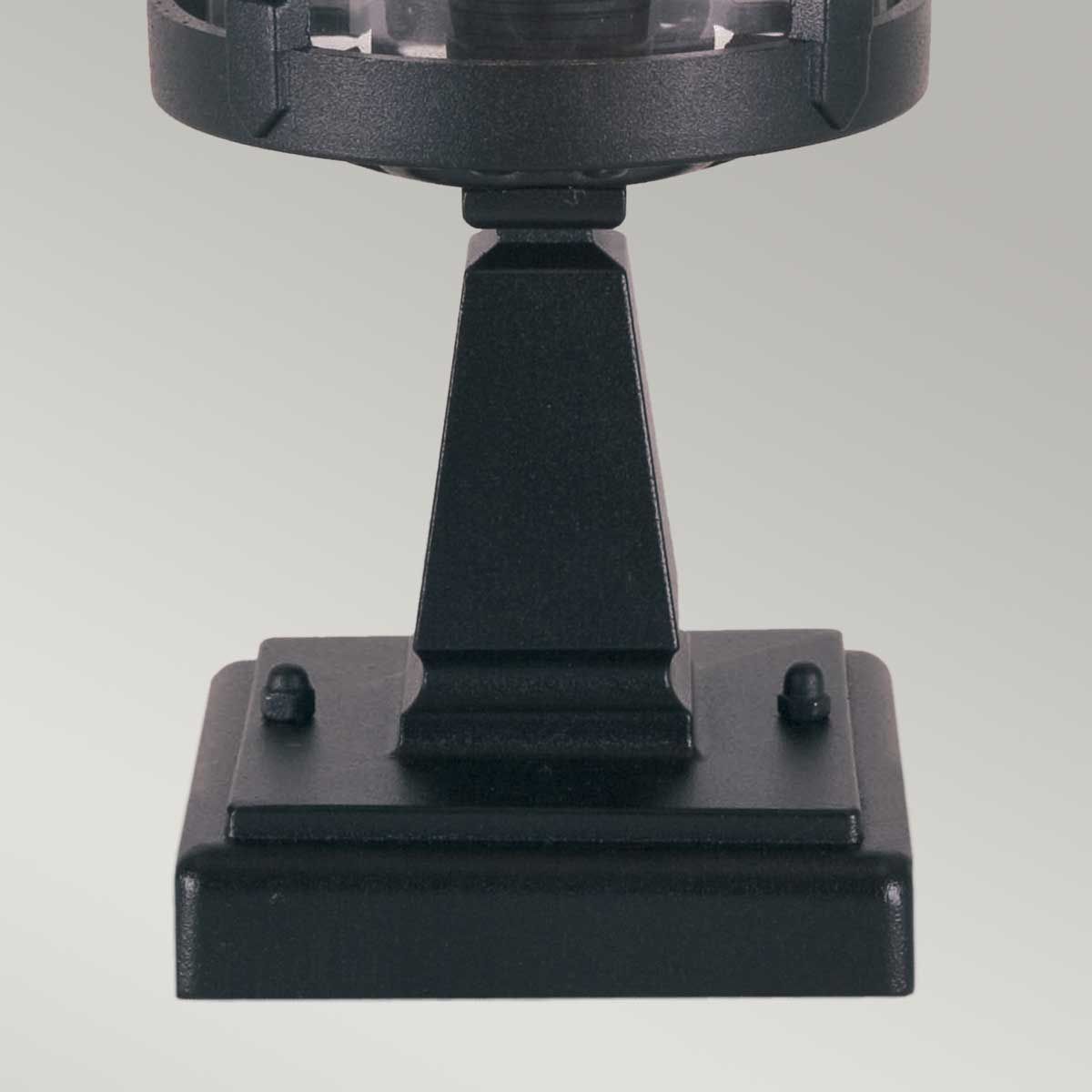 Hereford Pedestal Light