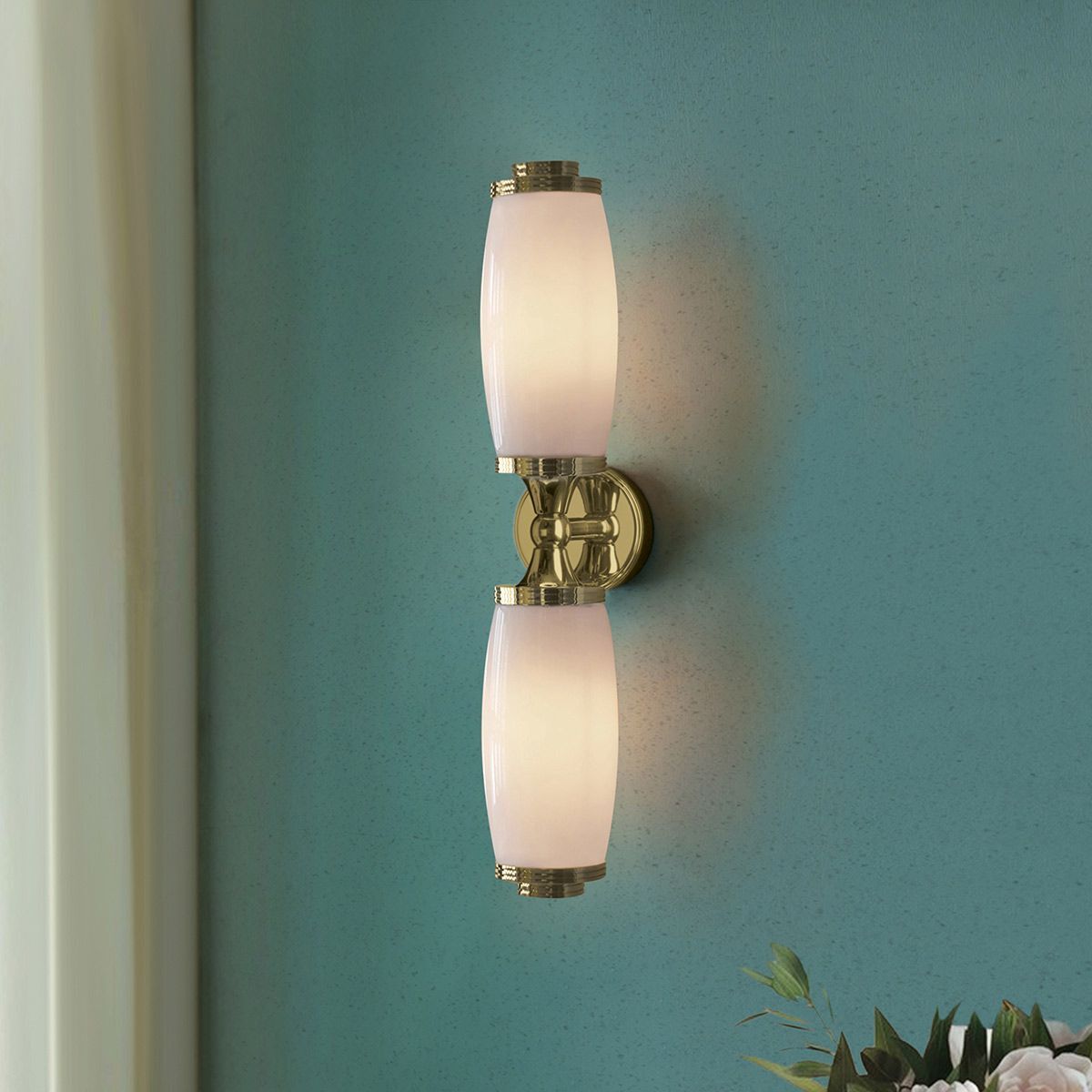 Eliot Wall Light