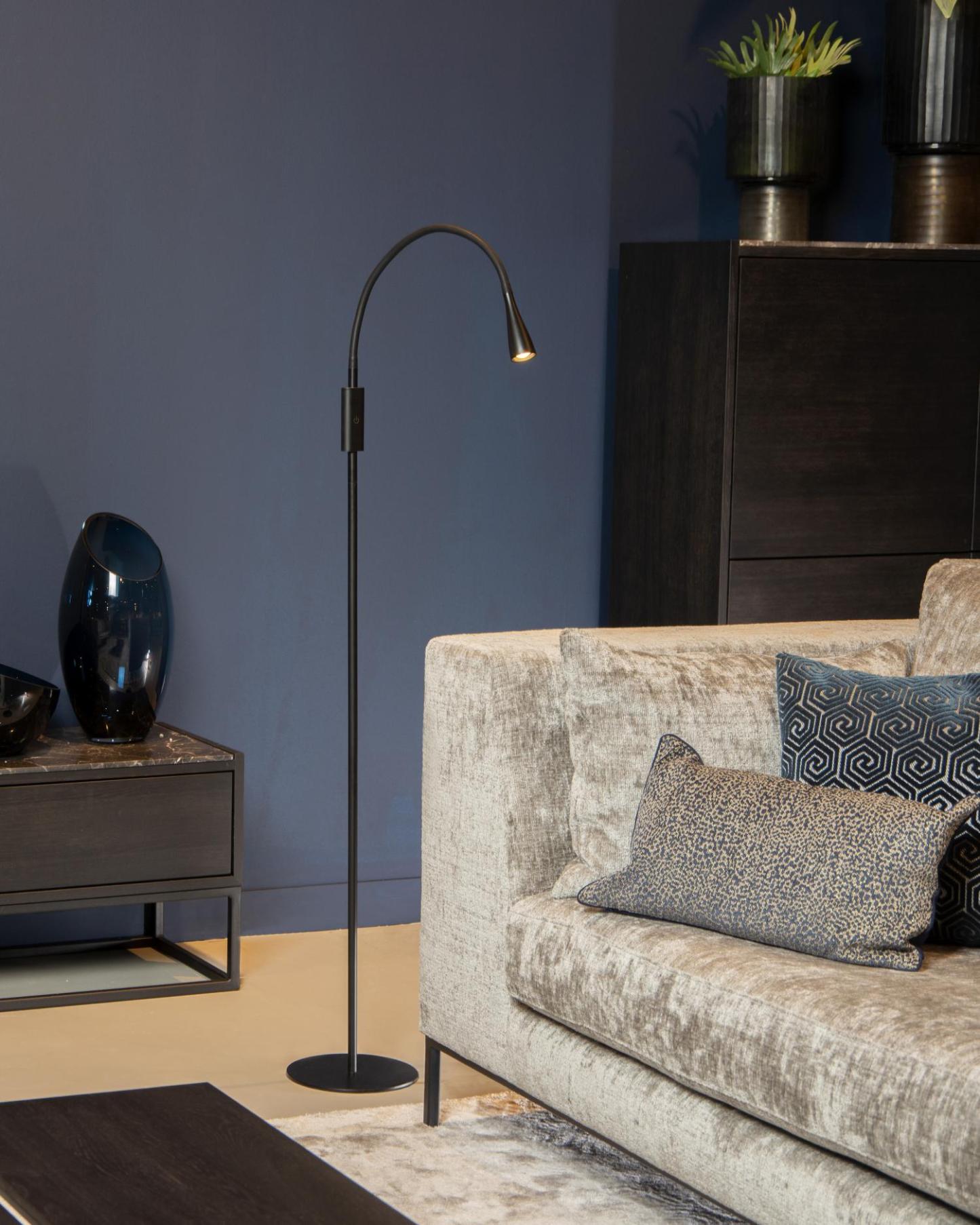Zozy Floor Lamp - Matt Black