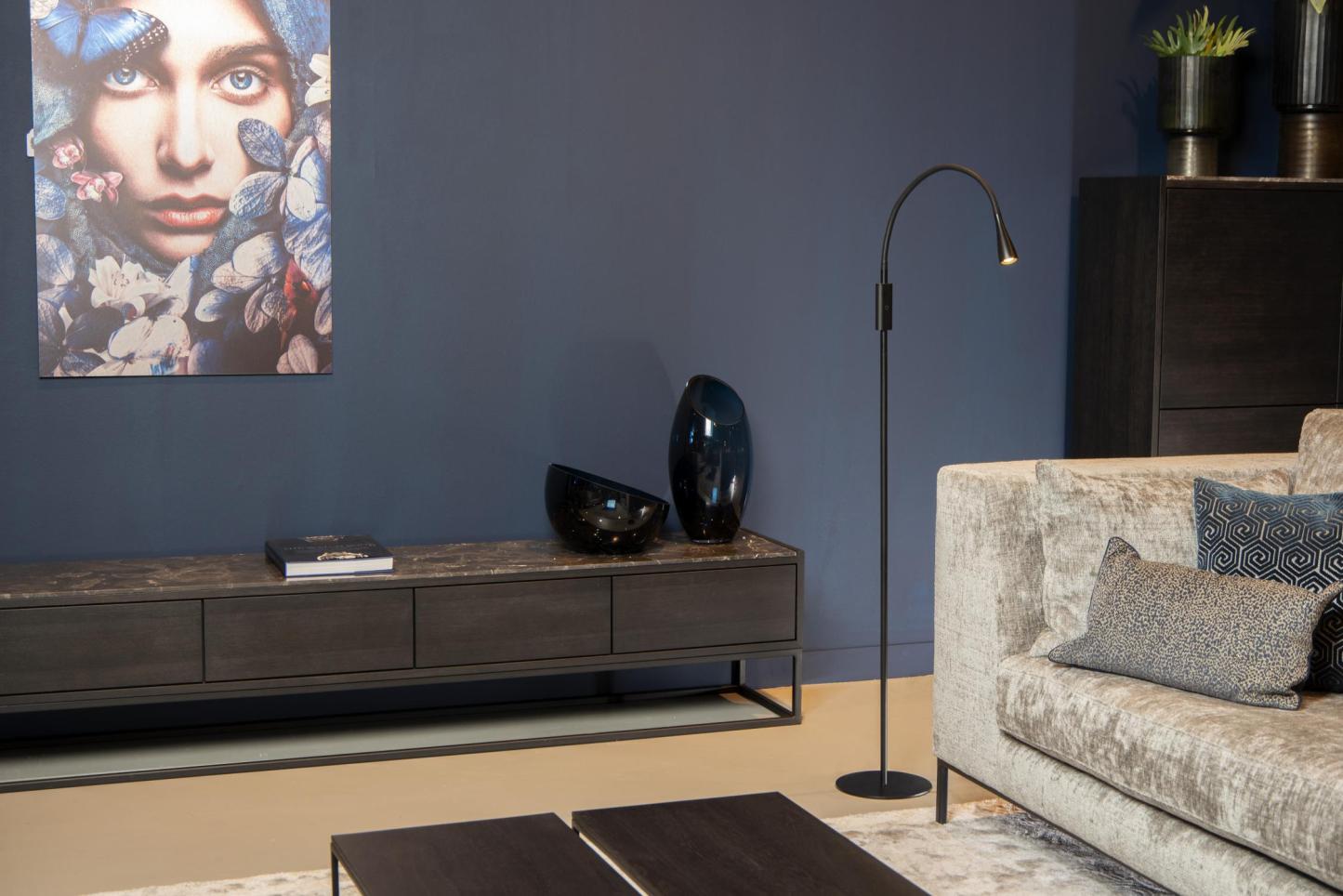 Zozy Floor Lamp - Matt Black