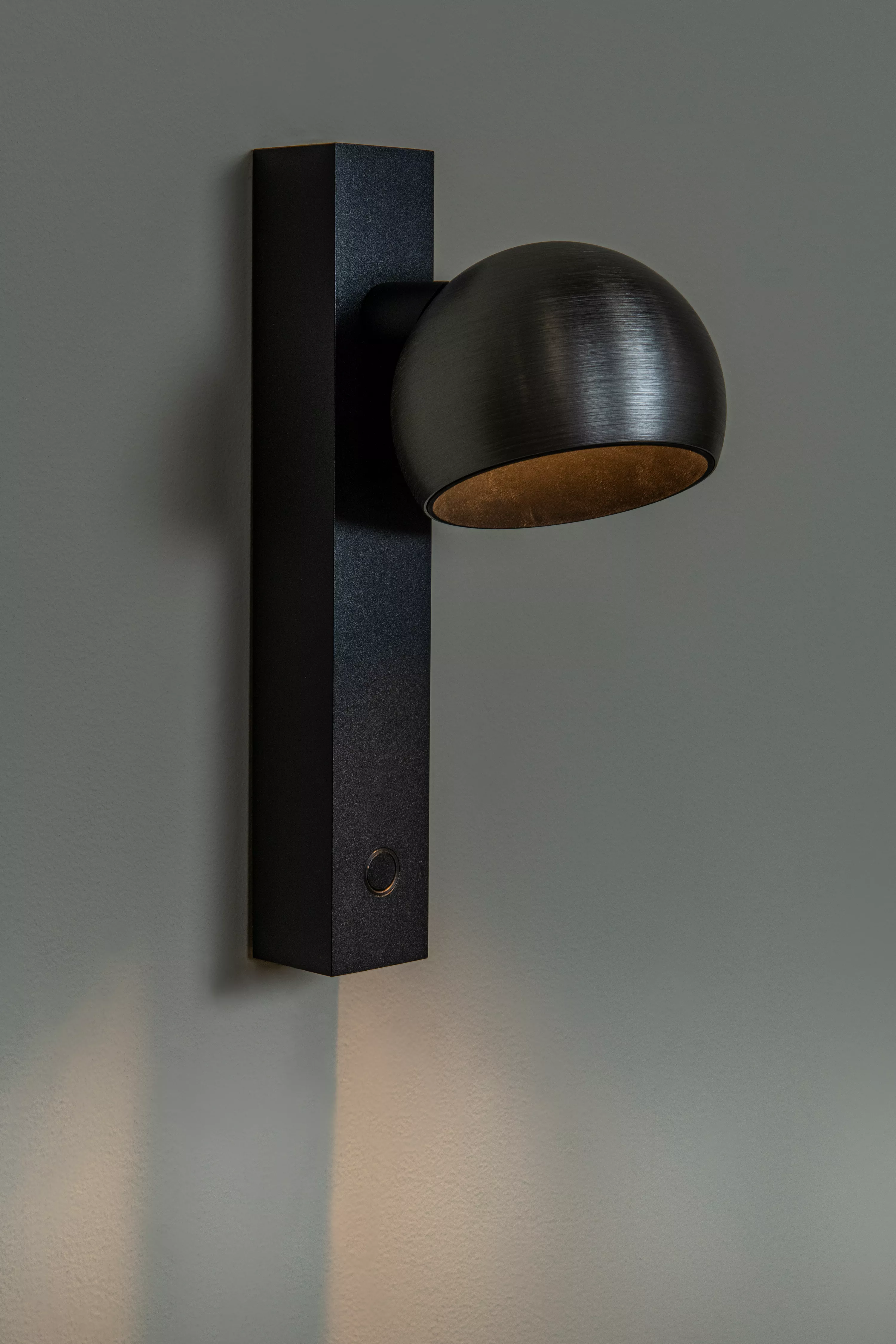 Esfera Wall Light