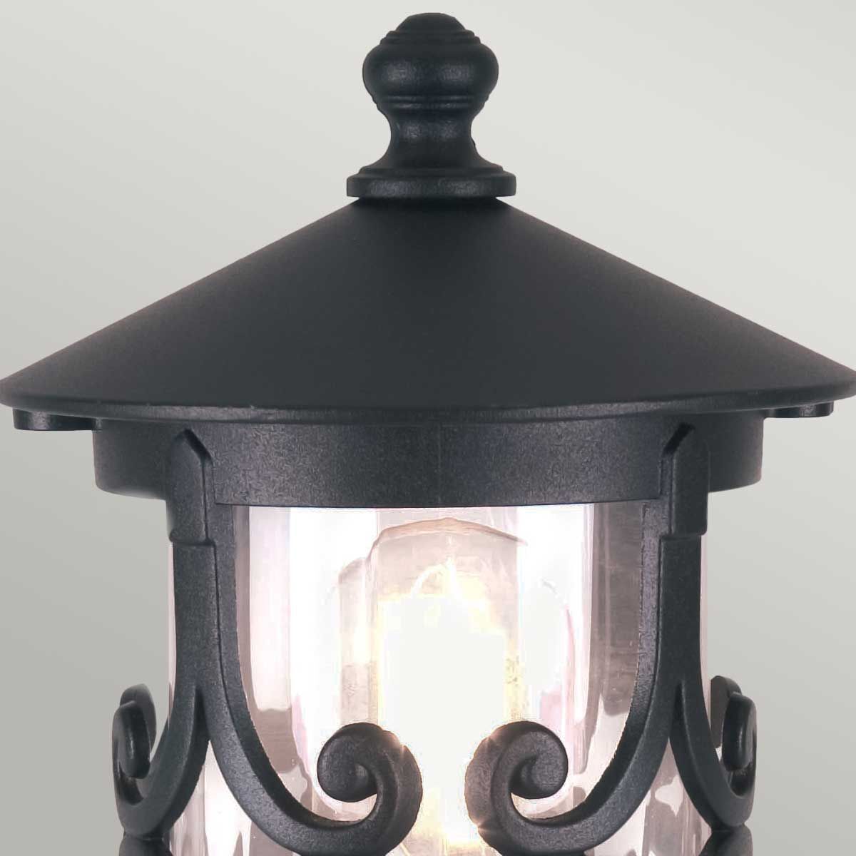 Hereford Pedestal Light