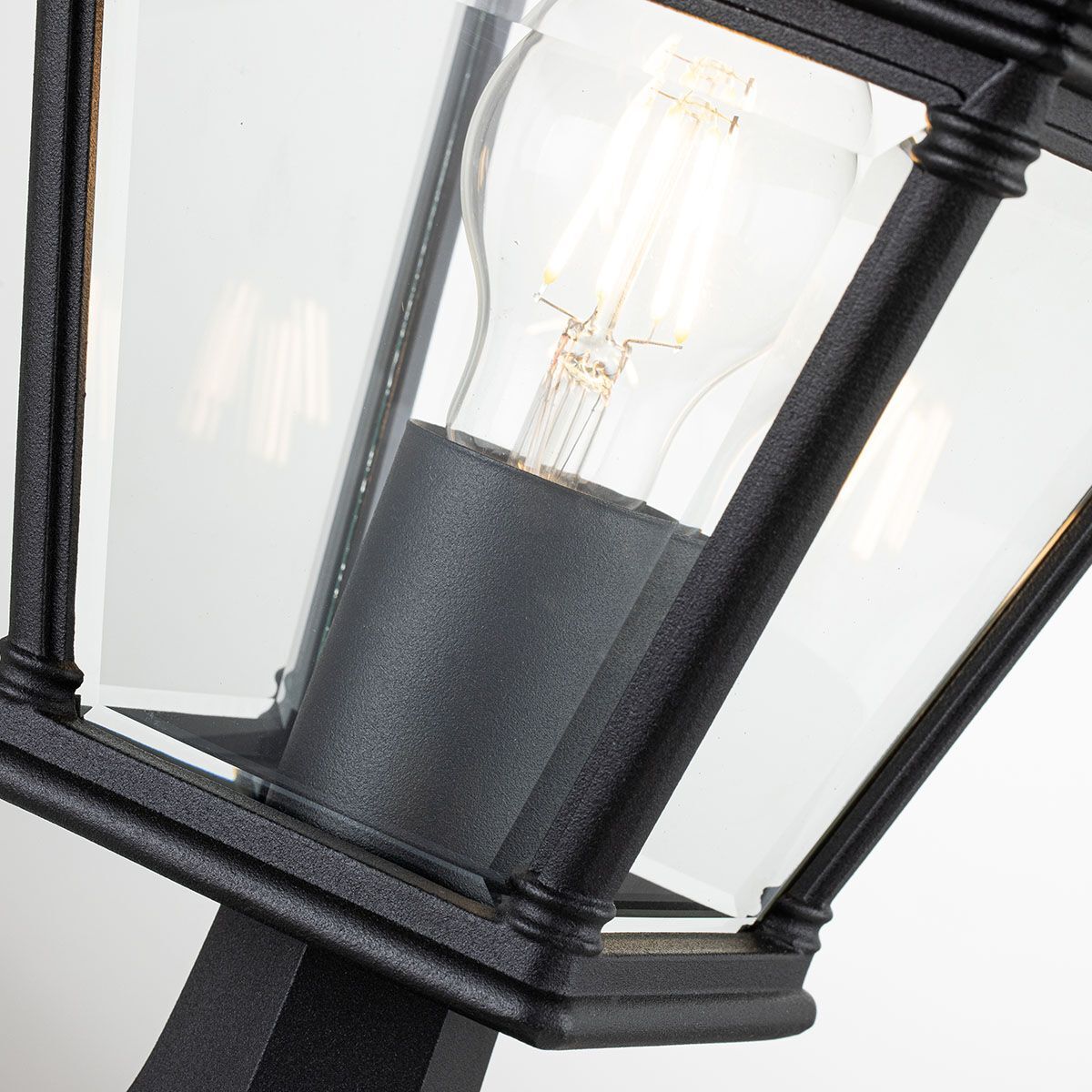 Bayview Pedestal Light