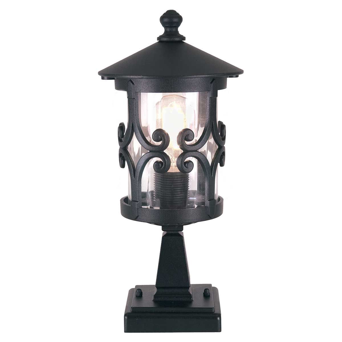 Hereford Pedestal Light