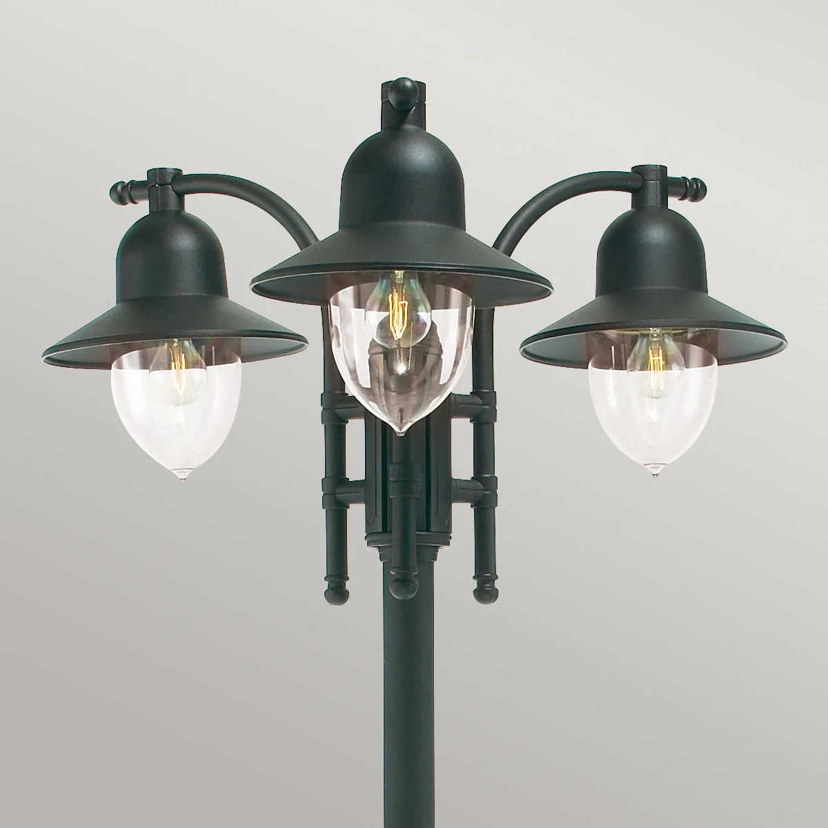 Como Lamp Post