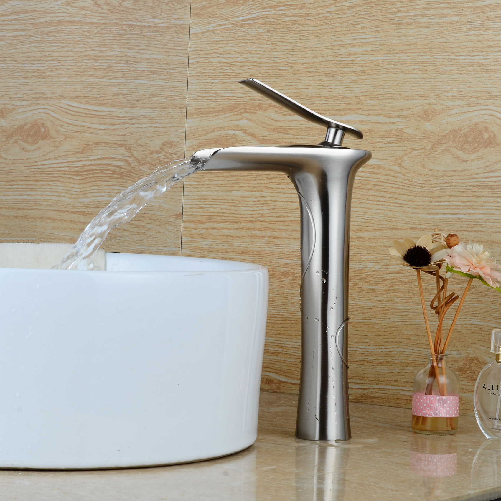 Wovier Waterfall Vessel Faucet, Single Handle Single Hole Bathroom Faucet - w8368-11