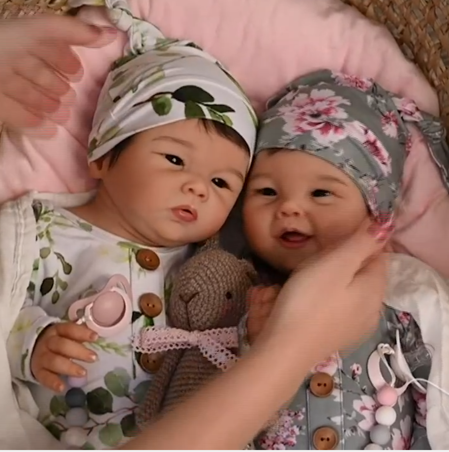17 '' Real Lifelike Twins Dolly and Lloyd Reborn Baby Doll Girl
