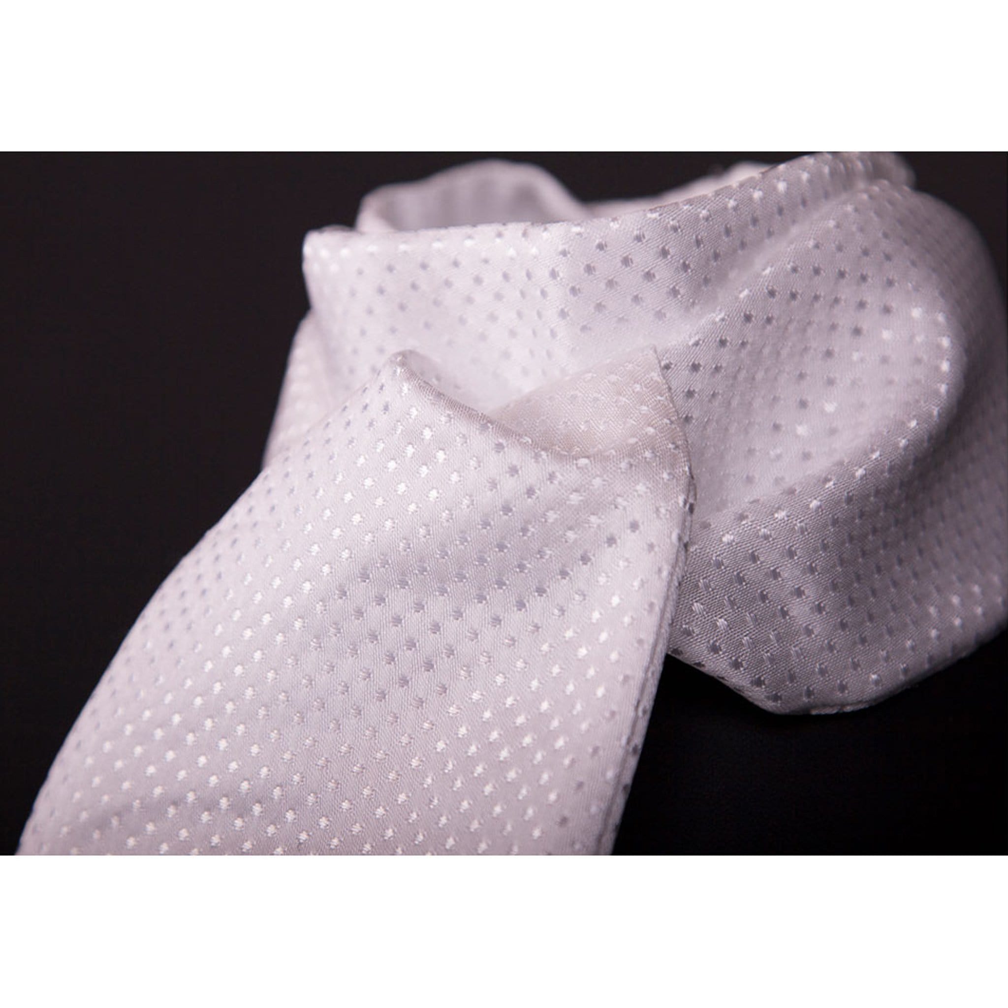 ShowQuest Vintage Devises Untied Stock 19231 White Detail