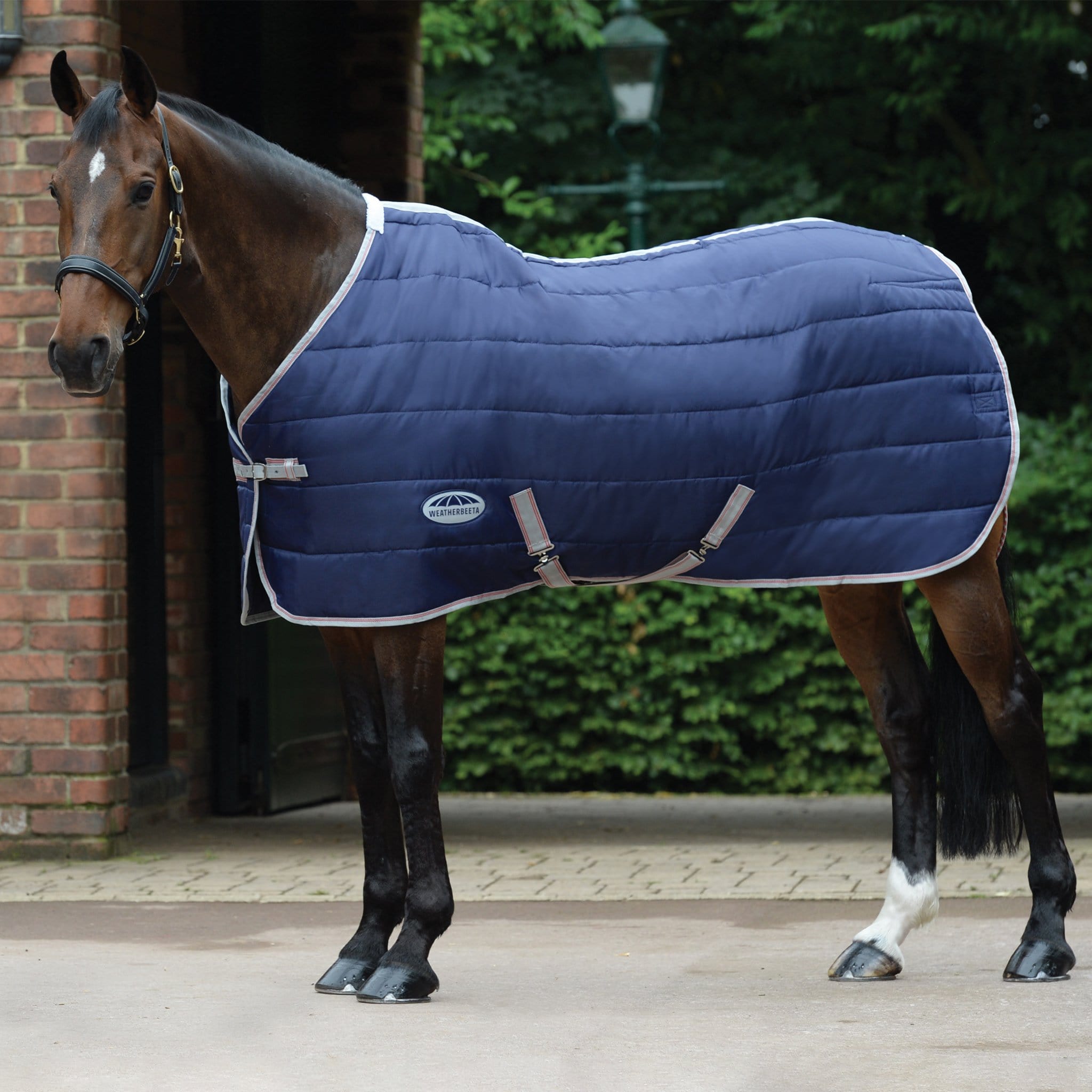 Weatherbeeta ComFiTec 210D Channel Quilt Mediumweight 250g Standard Stable Rug