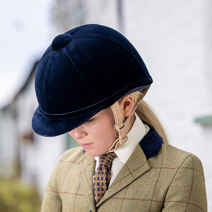 {"default":"Riding Hats"}