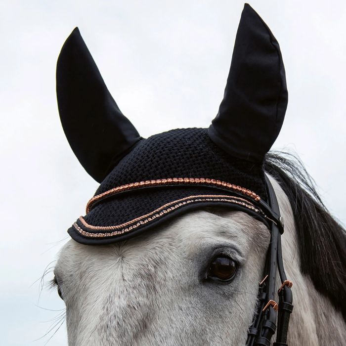 {"default":"ear bonnets"}