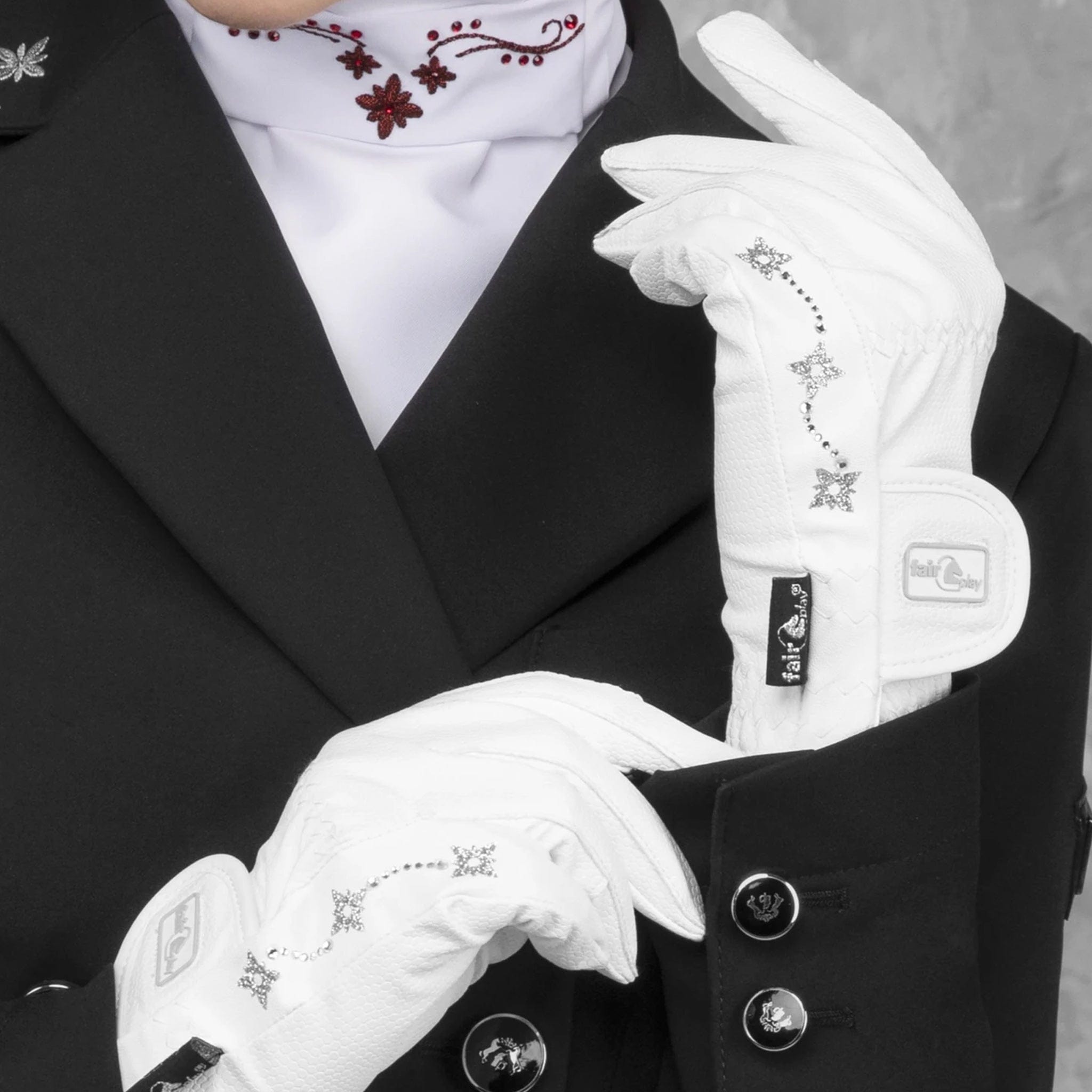 Fair Play Liv Riding Gloves 06098 White On Model