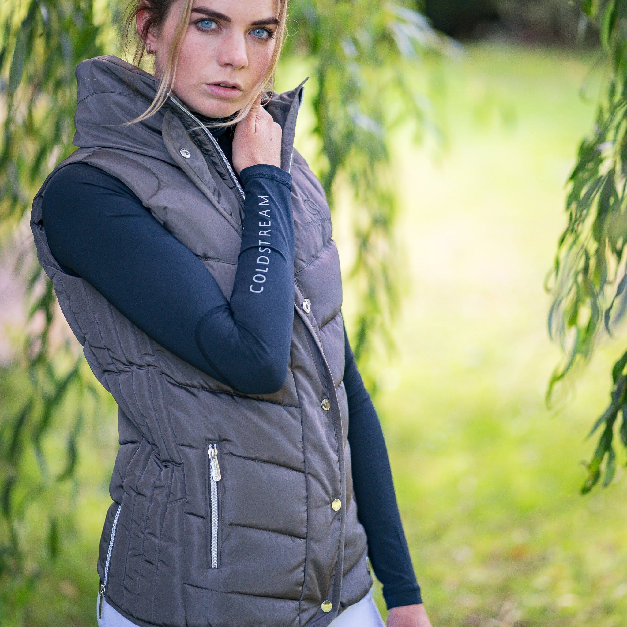 Coldstream Kimmerston Quilted Gilet 24137 Windsor Taupe On Model Side