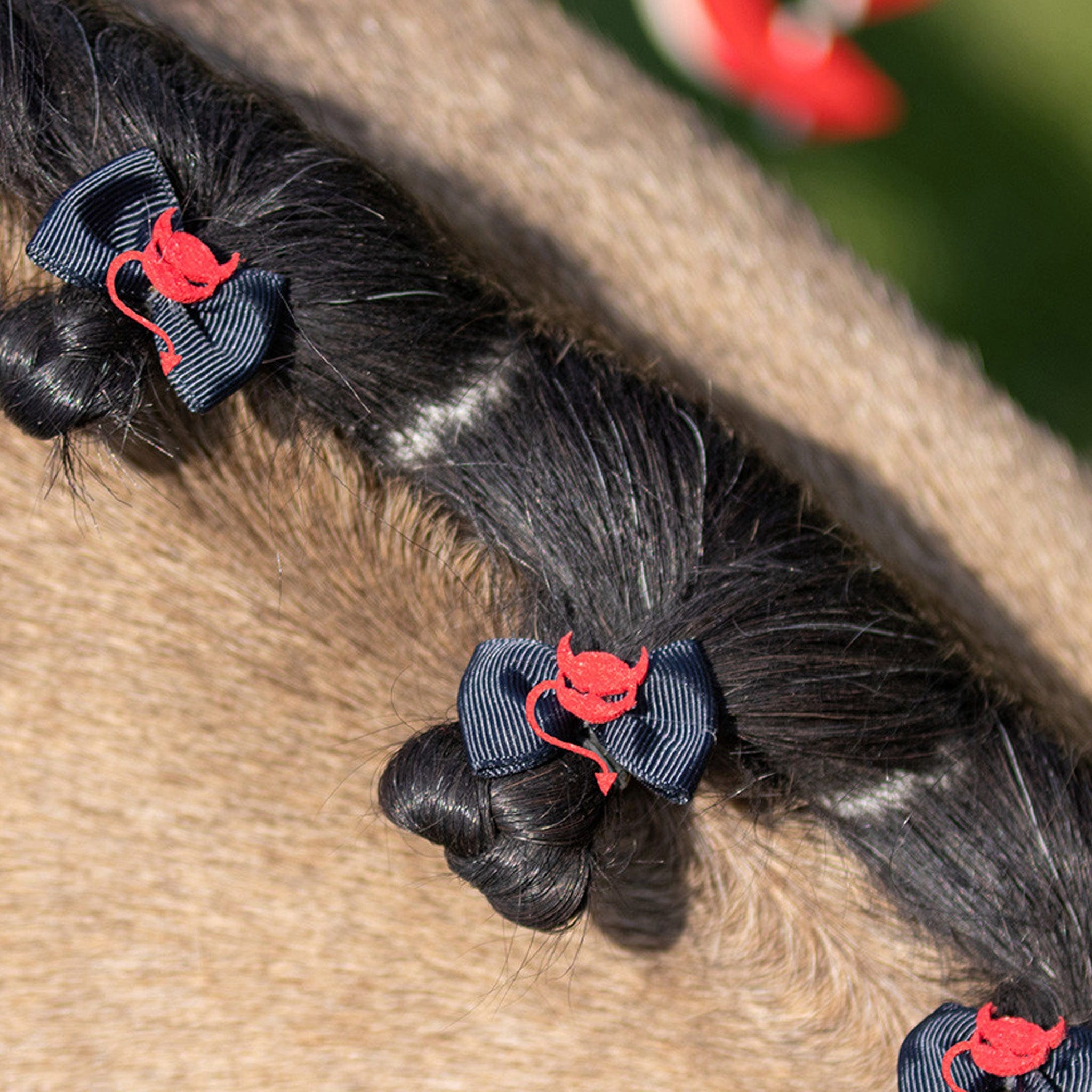 QHP Halloween Devil Show Bow