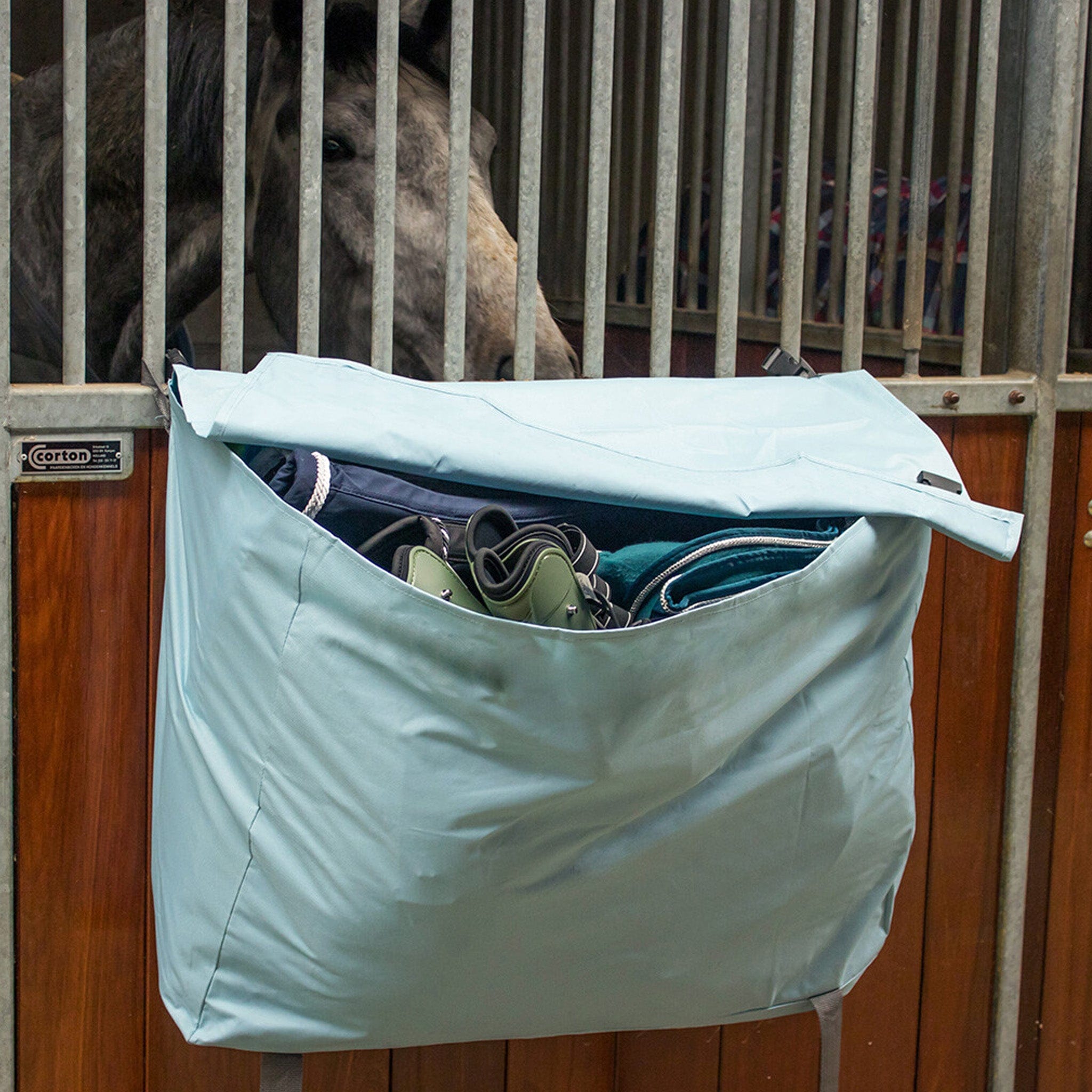 QHP Stable Storage Bag