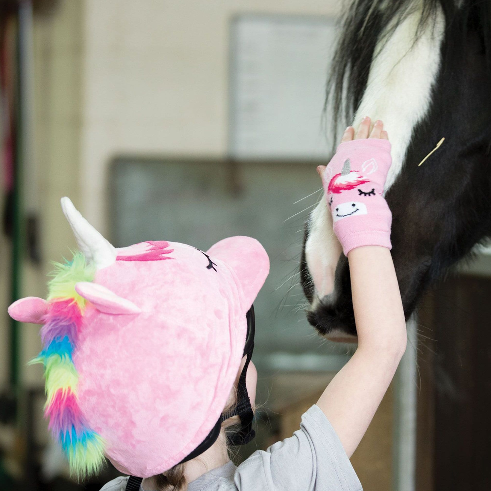 {"default":"Novelty Hat Silks"}