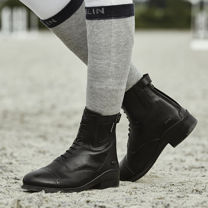 {"default":"Short Boots"}