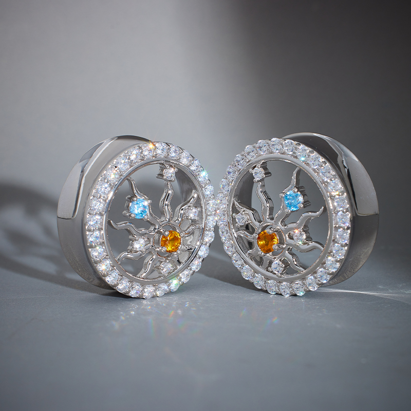 Radiance of Life Moissanite 14K Ear Gauge Tunnel (2Pcs)