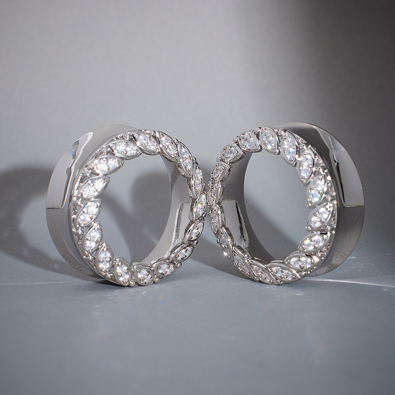 Straw Dream Moissanite 8K Tunnel (2Pcs)