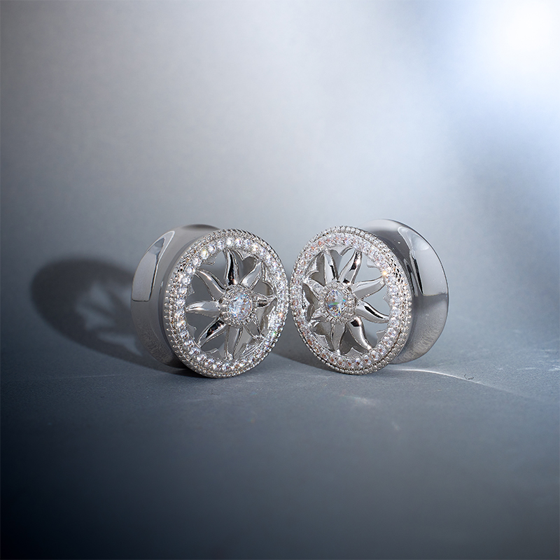Sunrise Wreath Moissanite 14K Ear Gauge Tunnel (2Pcs)