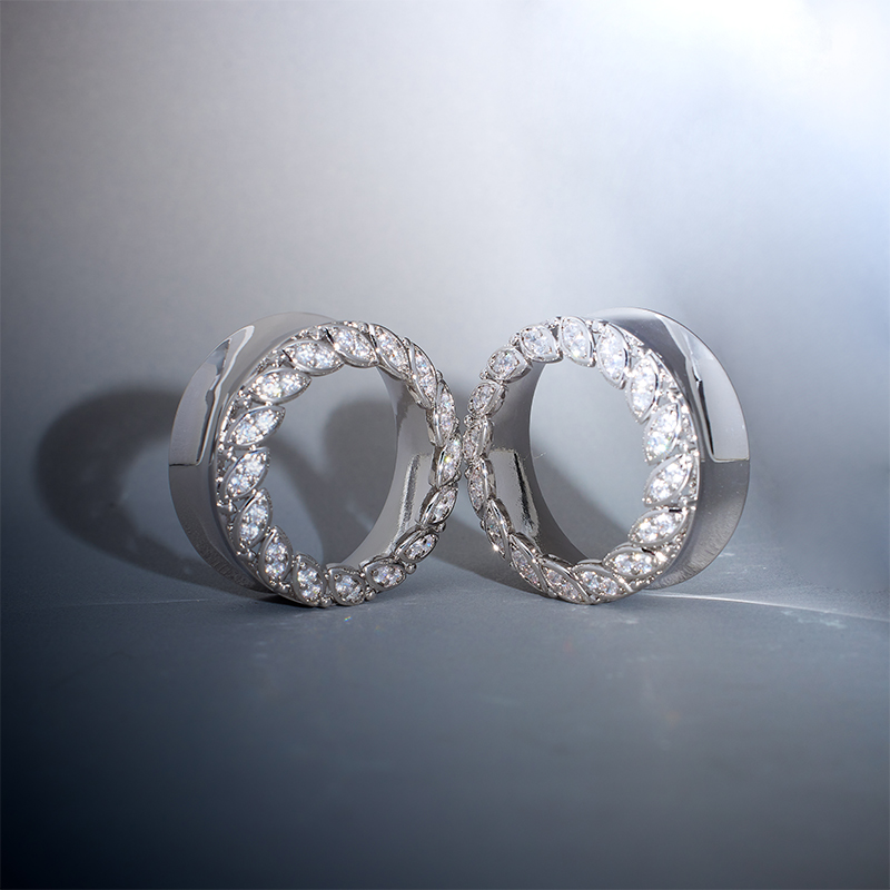 Straw Dream Moissanite 14K Ear Gauge Tunnel (2Pcs)