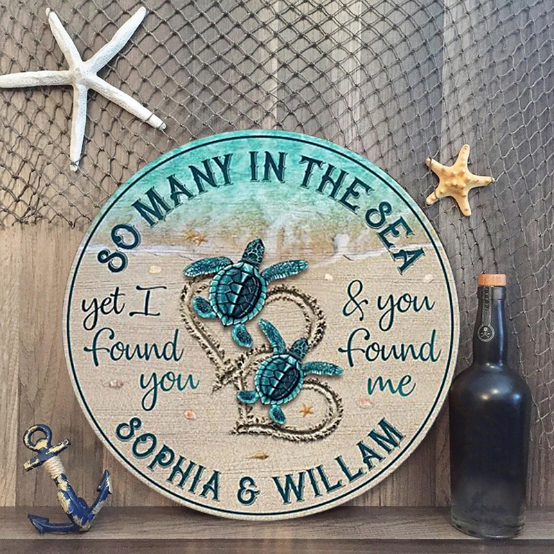 Personalized Turtle Couple Round Wooden Sign