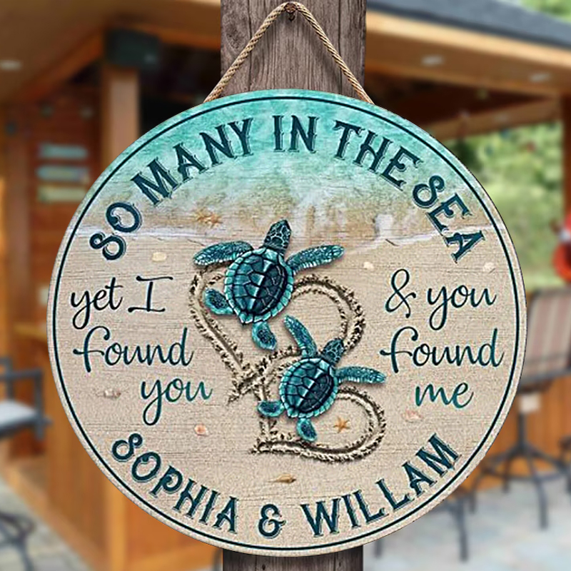 Personalized Turtle Couple Round Wooden Sign