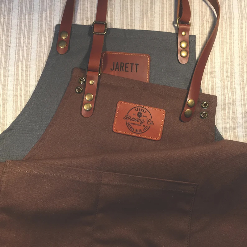 Personalized canvas apron with adjustable straps