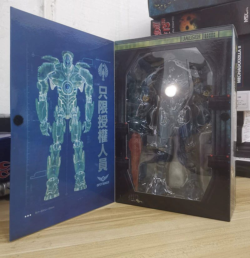 Pacific Rim 2: Uprising - Glowing Edition Gipsy Avengers Jaeger Box Set Action Figure Toys Doll Model